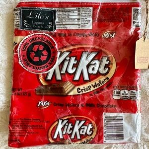 Novelty KitKat Bag from Lilo’s Laguna Beach Zip close. NWT